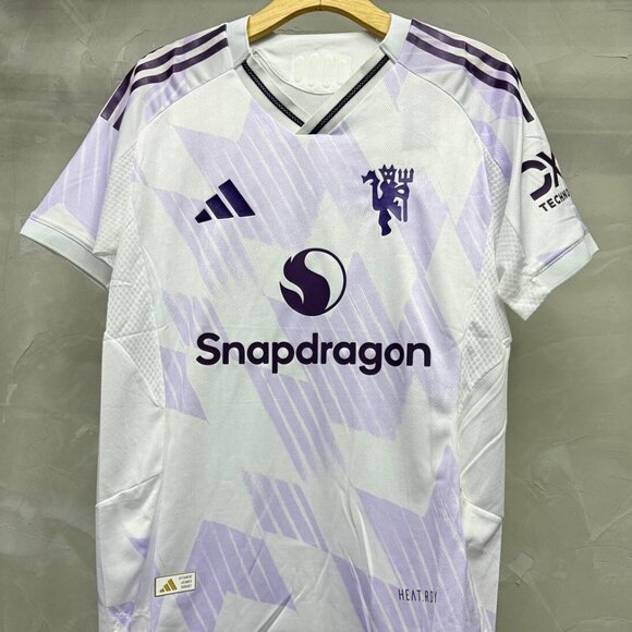 Manchester United 25/26 Away Soccer Jersey | Rare Edition | Flash Limited-Time - Picture 7 of 11